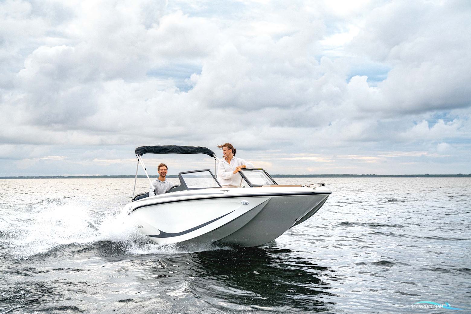 Quicksilver 525 aXess