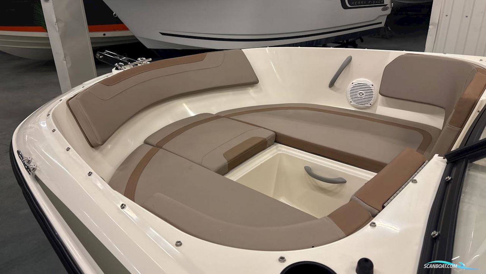 Quicksilver 525 AXESS