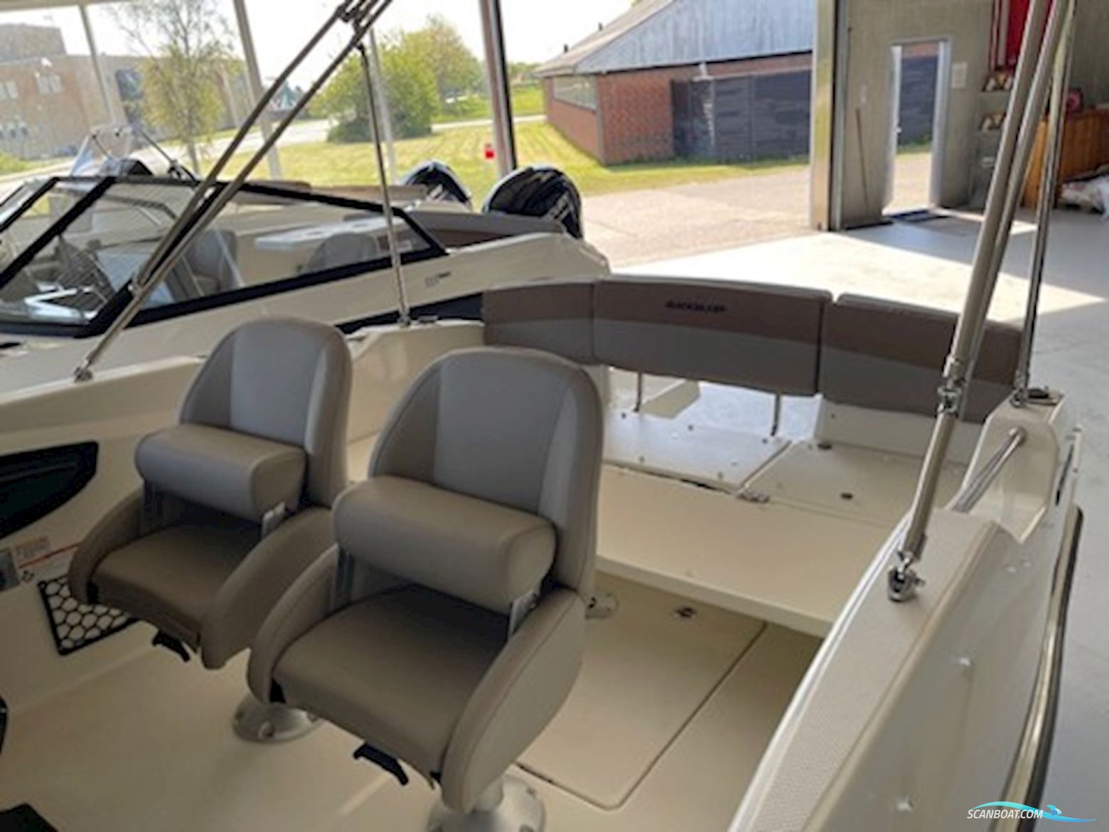 Quicksilver 555 Cabin Med Mariner F80 Efi Elpt Brugt