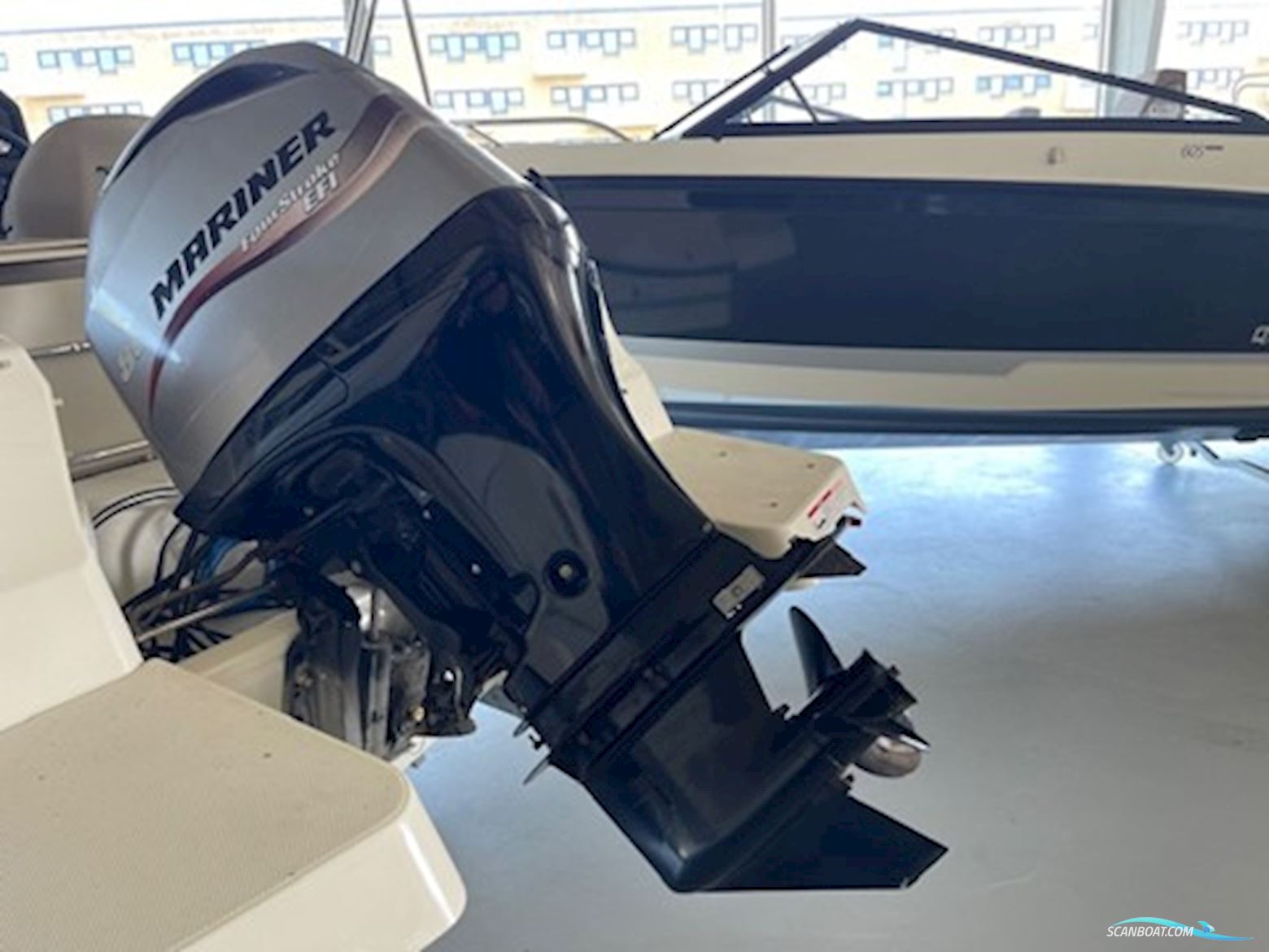 Quicksilver 555 Cabin Med Mariner F80 Efi Elpt Brugt