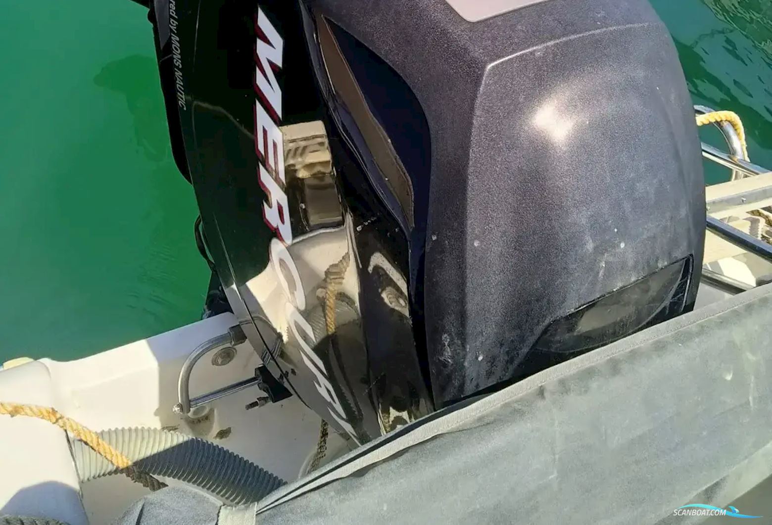 Quicksilver 555 Commander