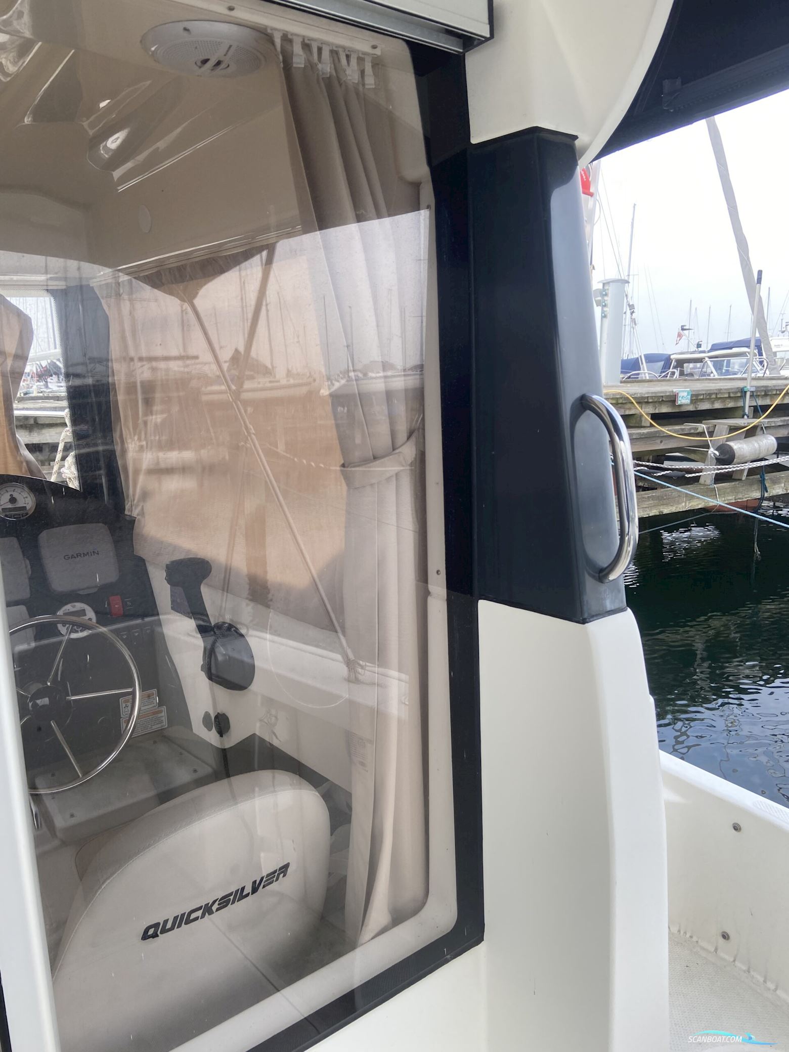 Quicksilver 555 Pilothouse