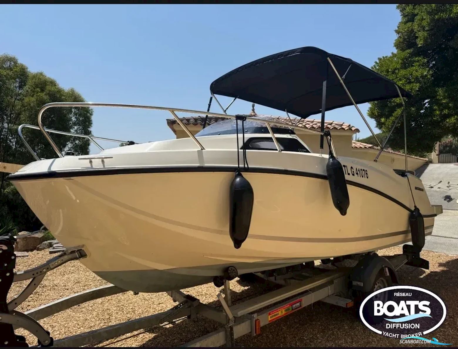Quicksilver 555 Motorboat 2022, with Mercury engine, France