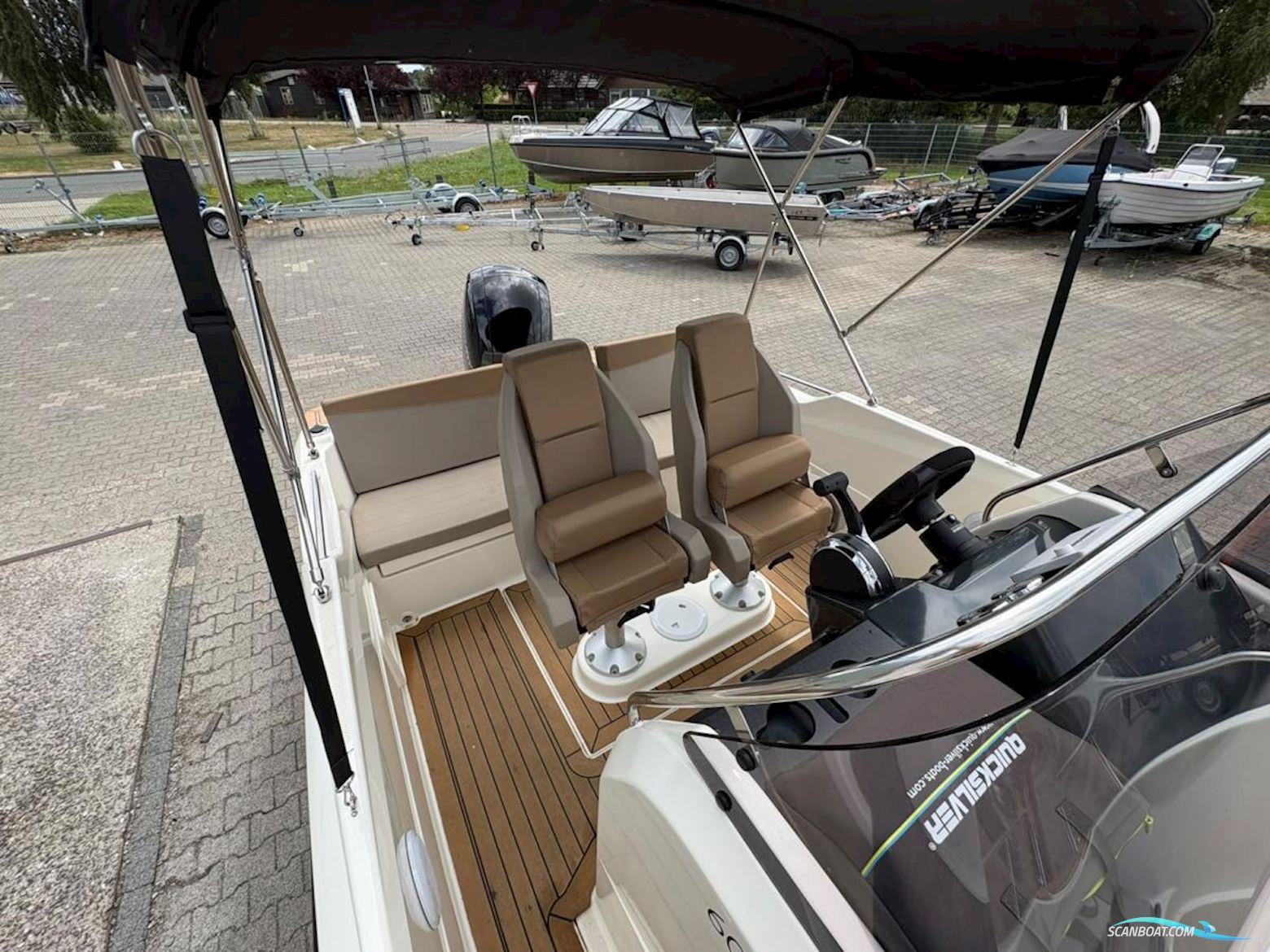 Quicksilver 605 Activ Open