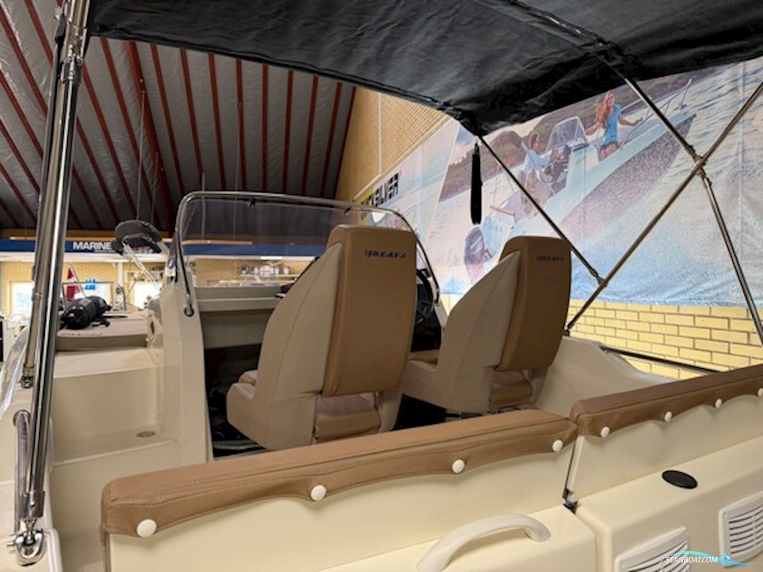 Quicksilver 605 Sundeck (2022) – Mercury 150 HK – Kun 75 timer – Topudstyret!