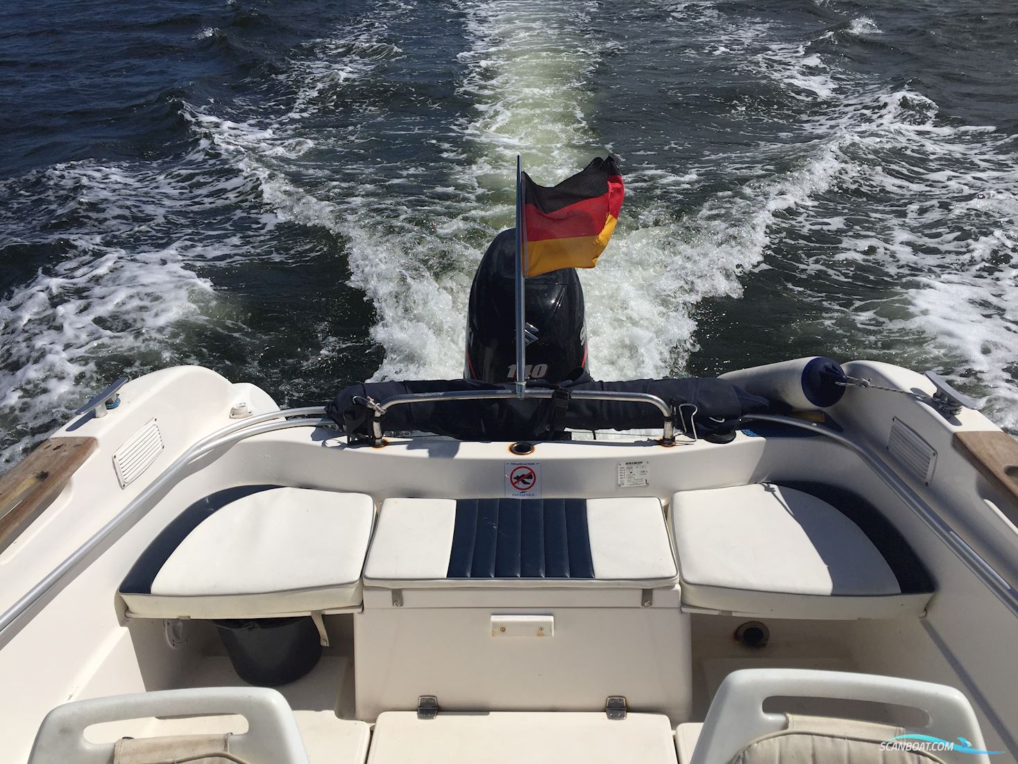 Quicksilver 630 Commander Walk Around Motorboat 2001, with Suzuki engine, Germany