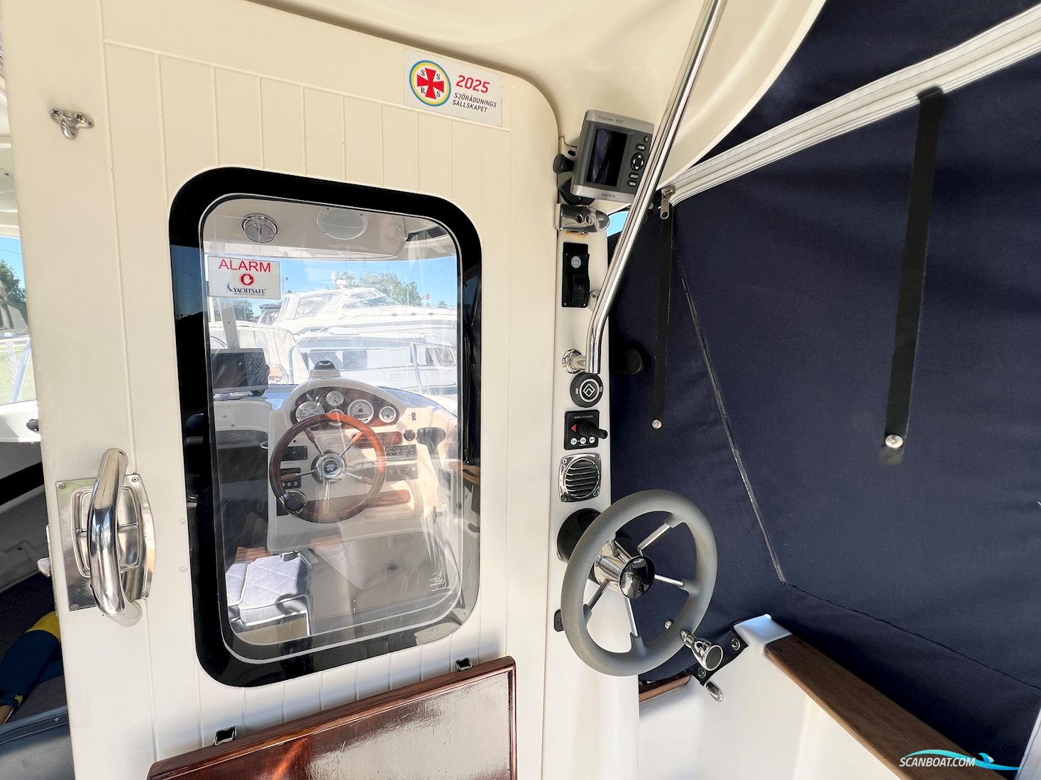Quicksilver 640 Pilothouse