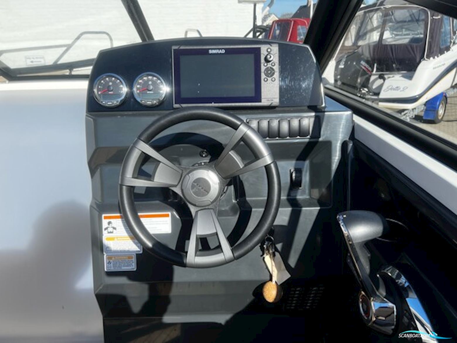 Quicksilver 675 Cruiser, Mercury F175 V6 Dts