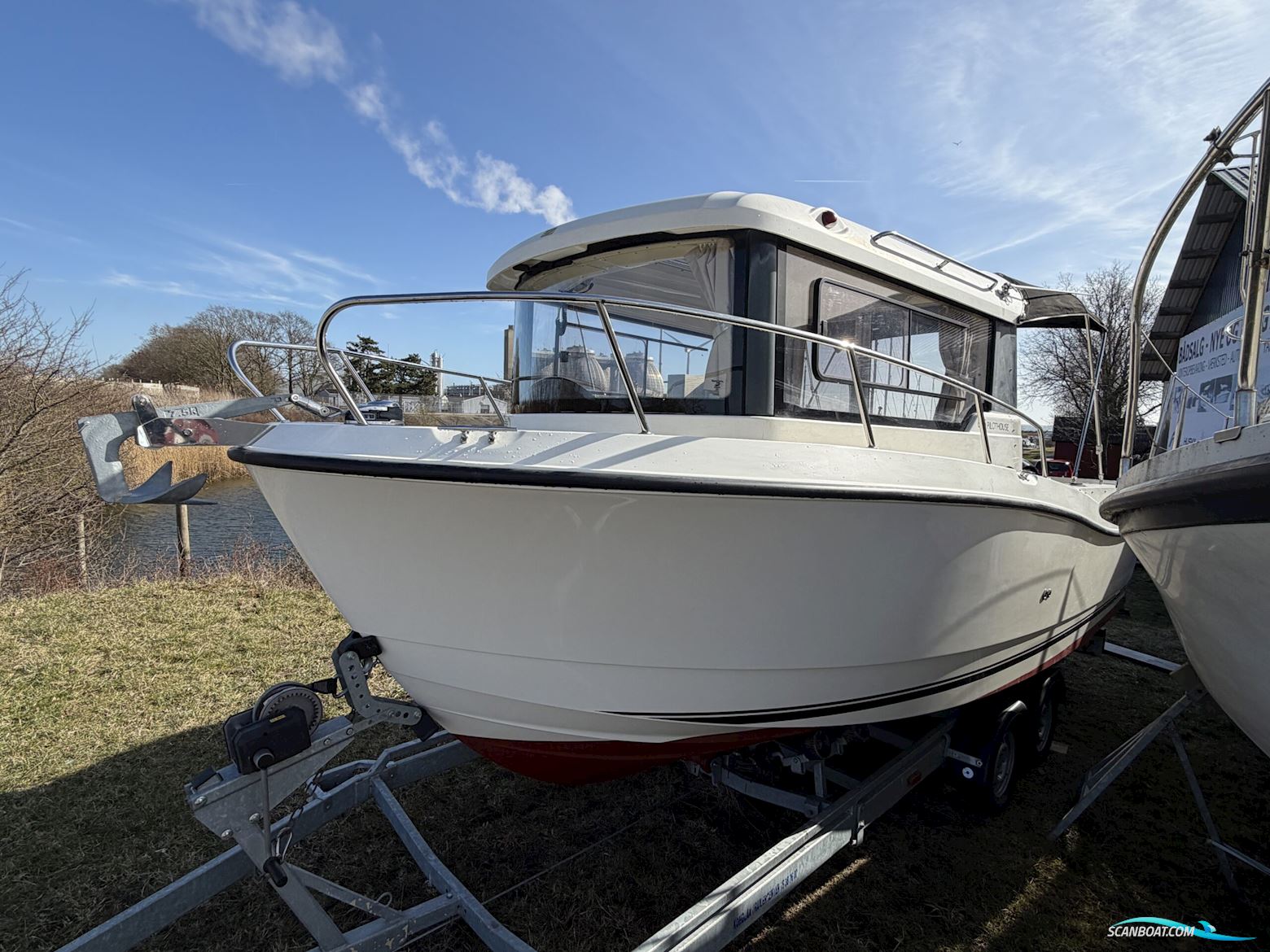 Quicksilver 675 Pilothouse