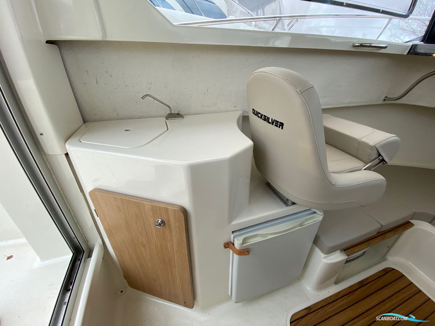 Quicksilver 675 Pilothouse