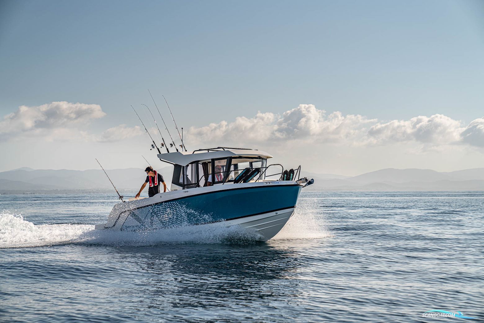 Quicksilver 705 Pilothouse