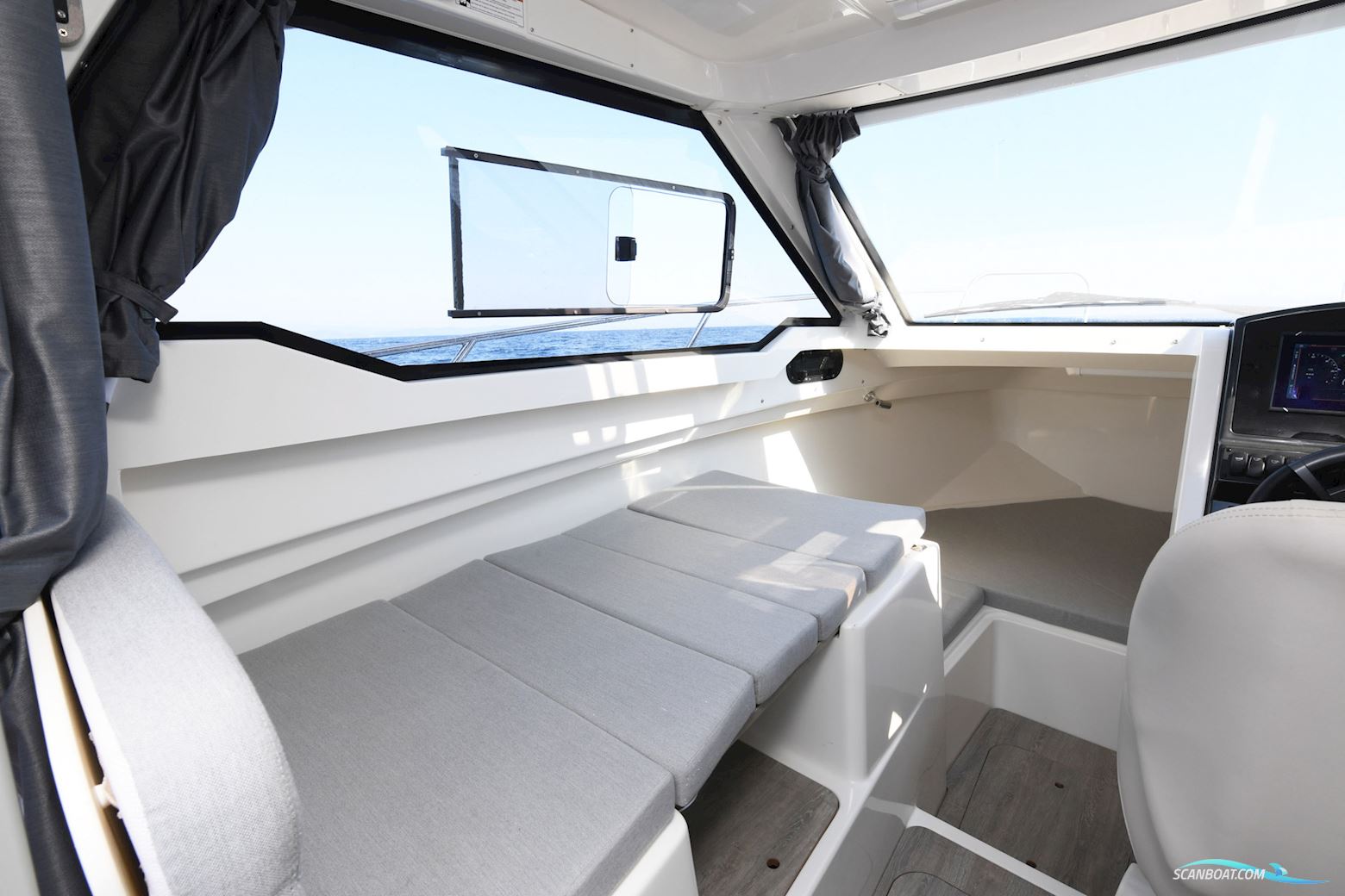 Quicksilver 705 Weekend 