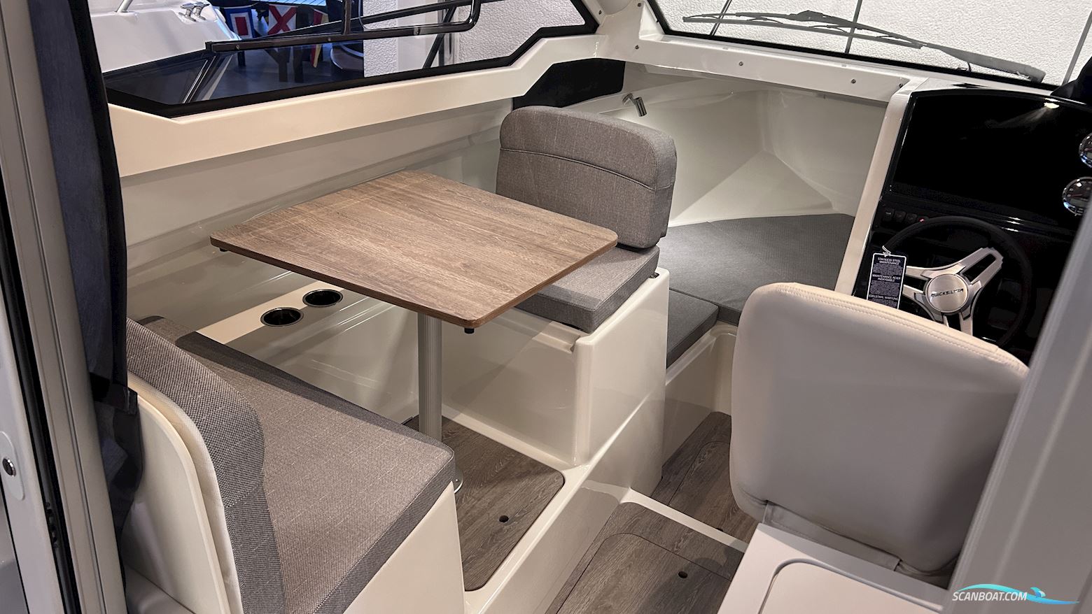 Quicksilver 705 Weekend