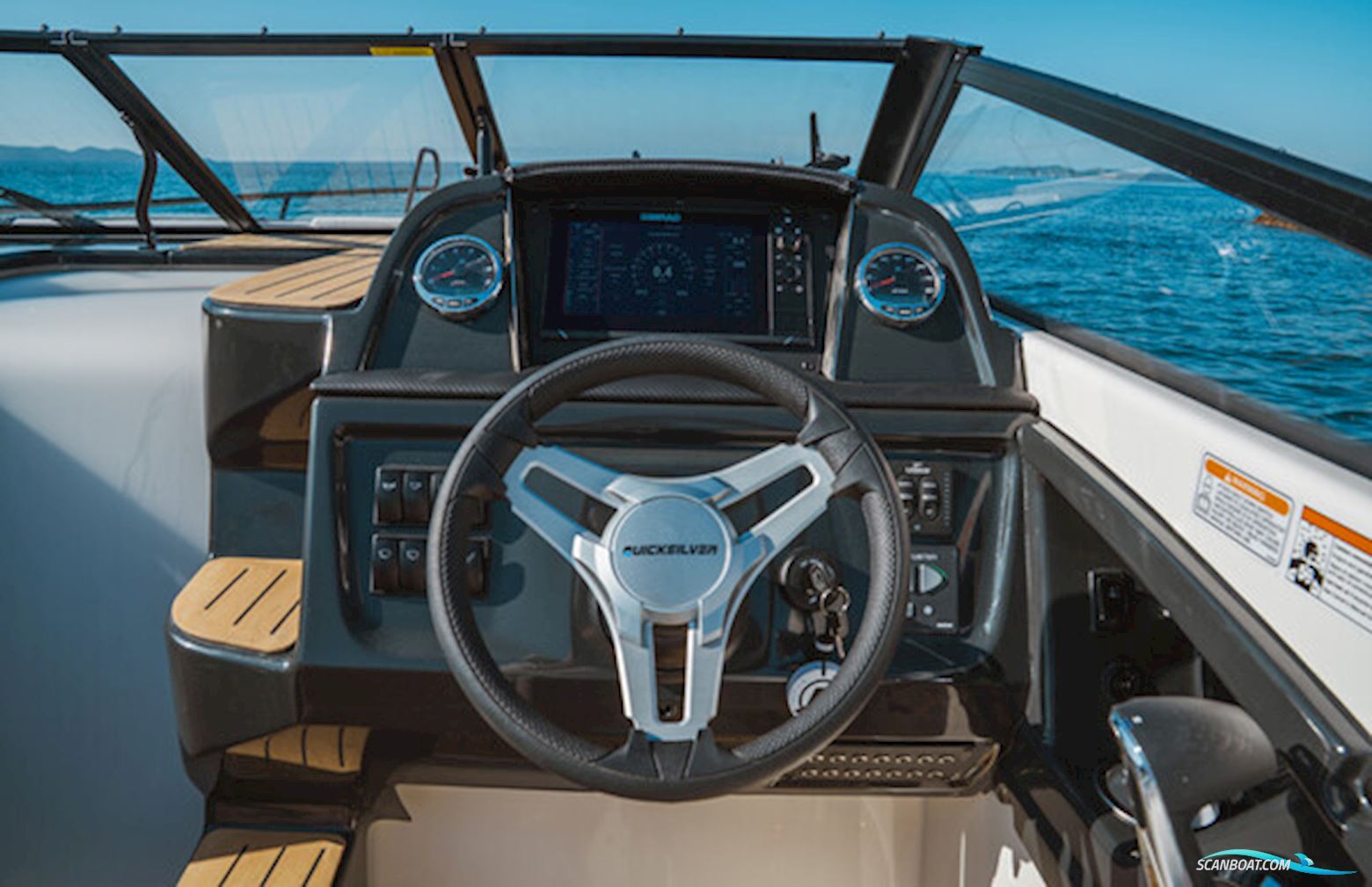 Quicksilver 755 Cruiser (ANNIVERSARY) Mercury F250 V8 ProXS