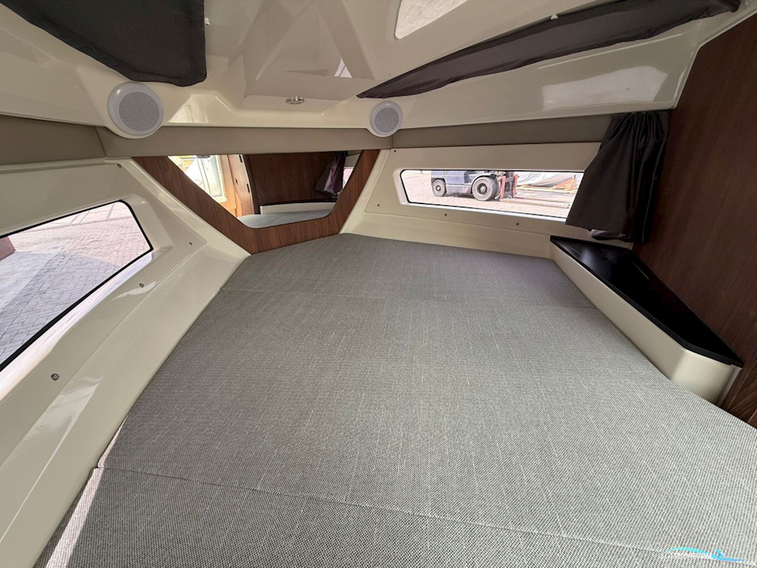 Quicksilver 755 Cruiser