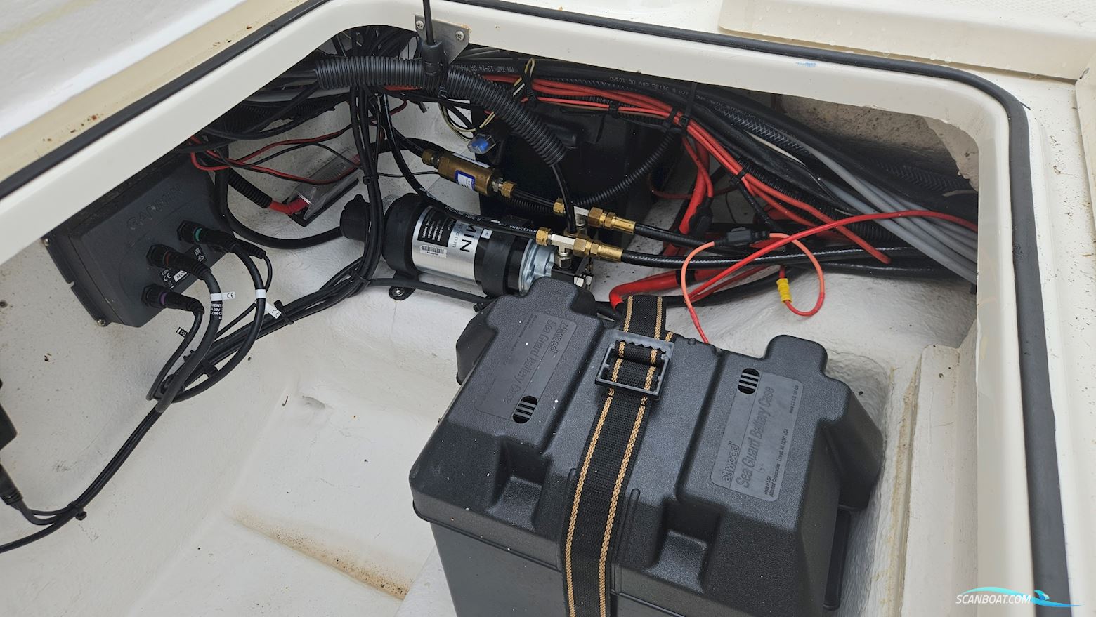Quicksilver 755 Pilothouse