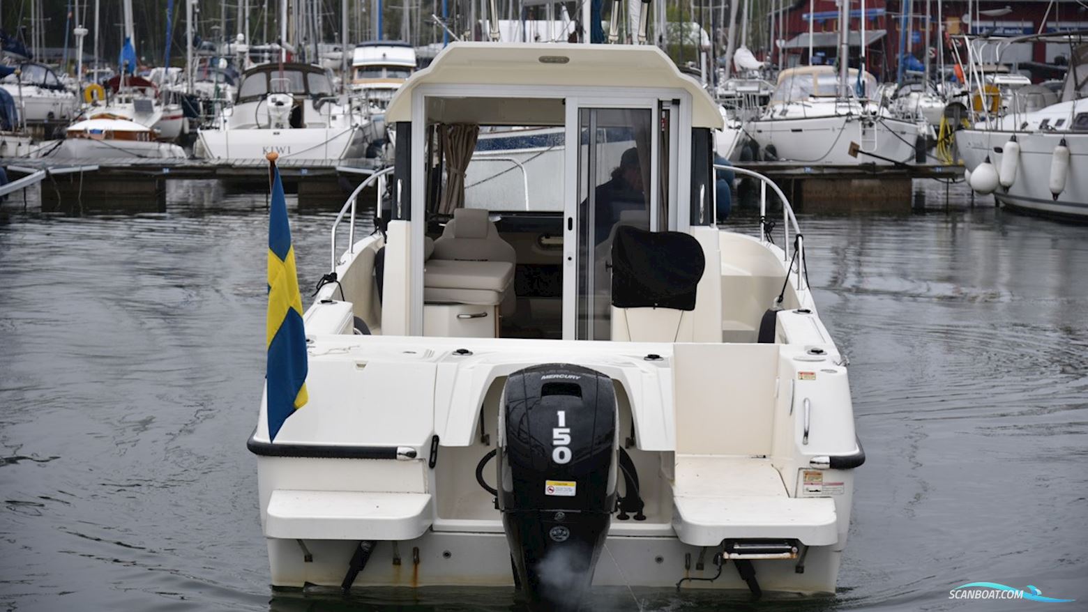 Quicksilver 755 Pilothouse