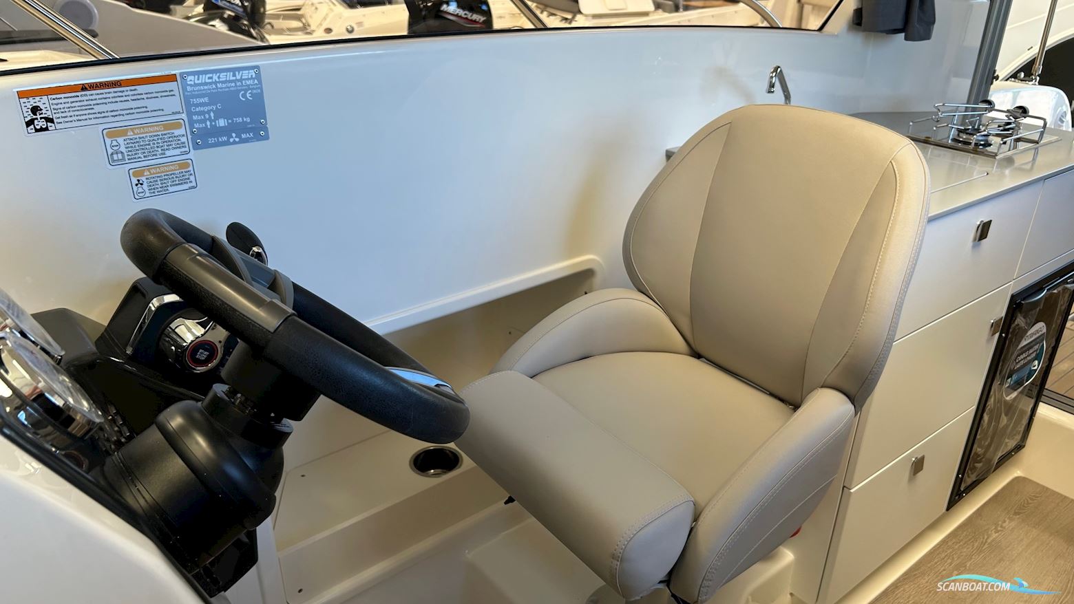 Quicksilver 755 Weekend