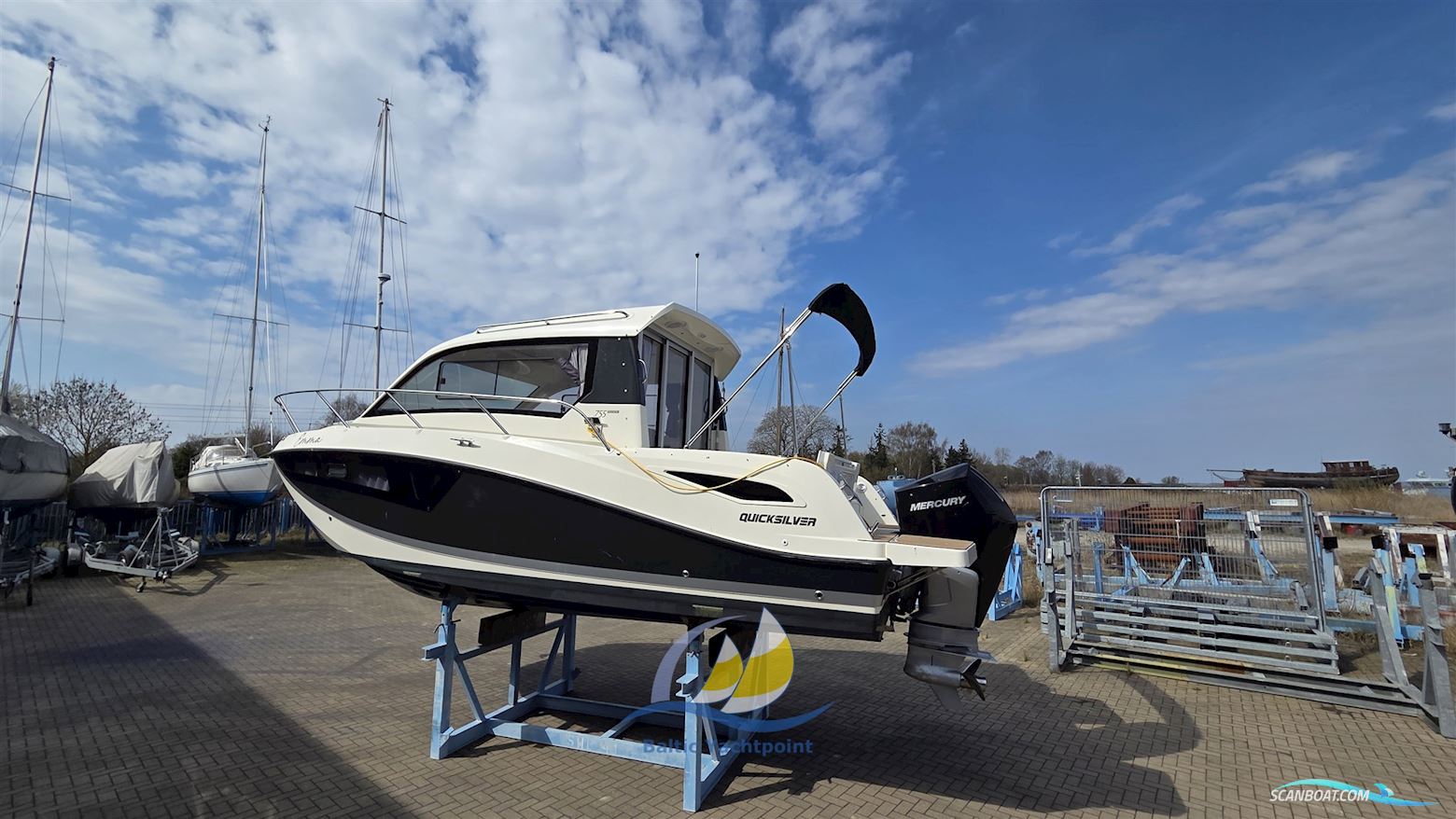 Quicksilver 755 Weekend