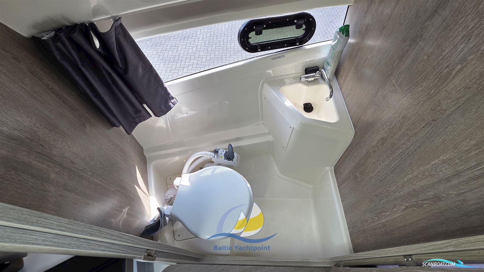 Quicksilver 755 Weekend