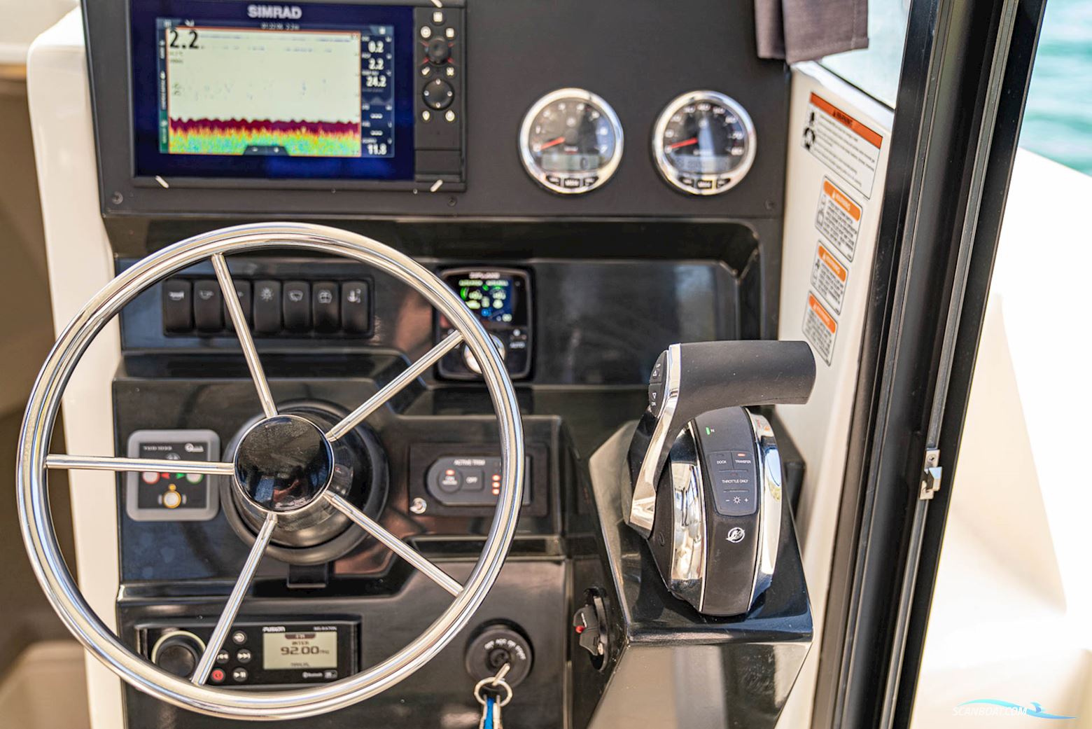 Quicksilver 805 Pilothouse
