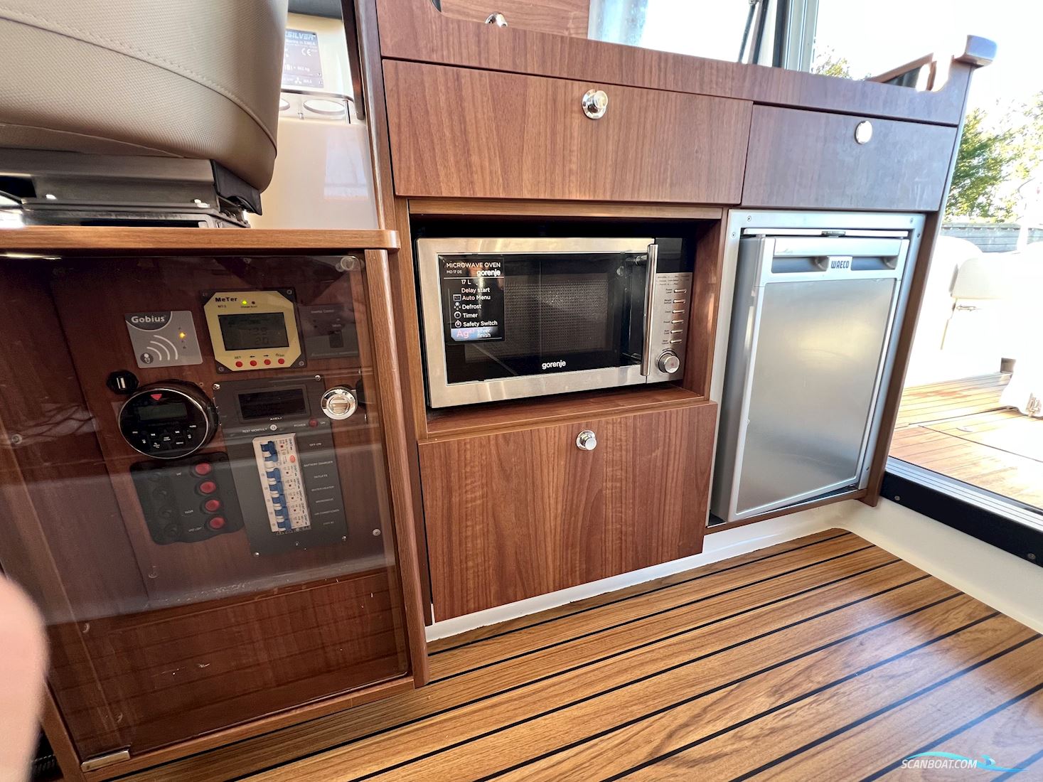 Quicksilver 855 Activ