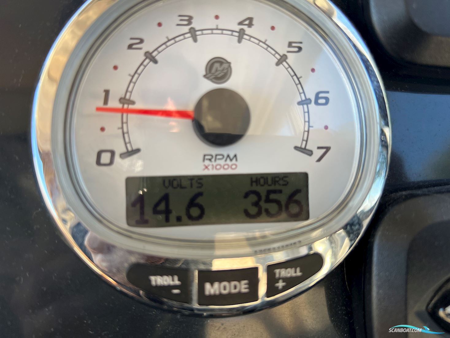 Quicksilver 855 Activ