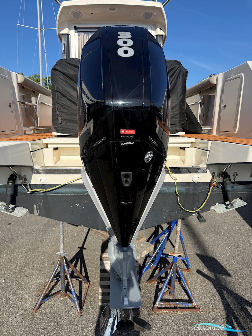 Quicksilver 905 Pilothouse