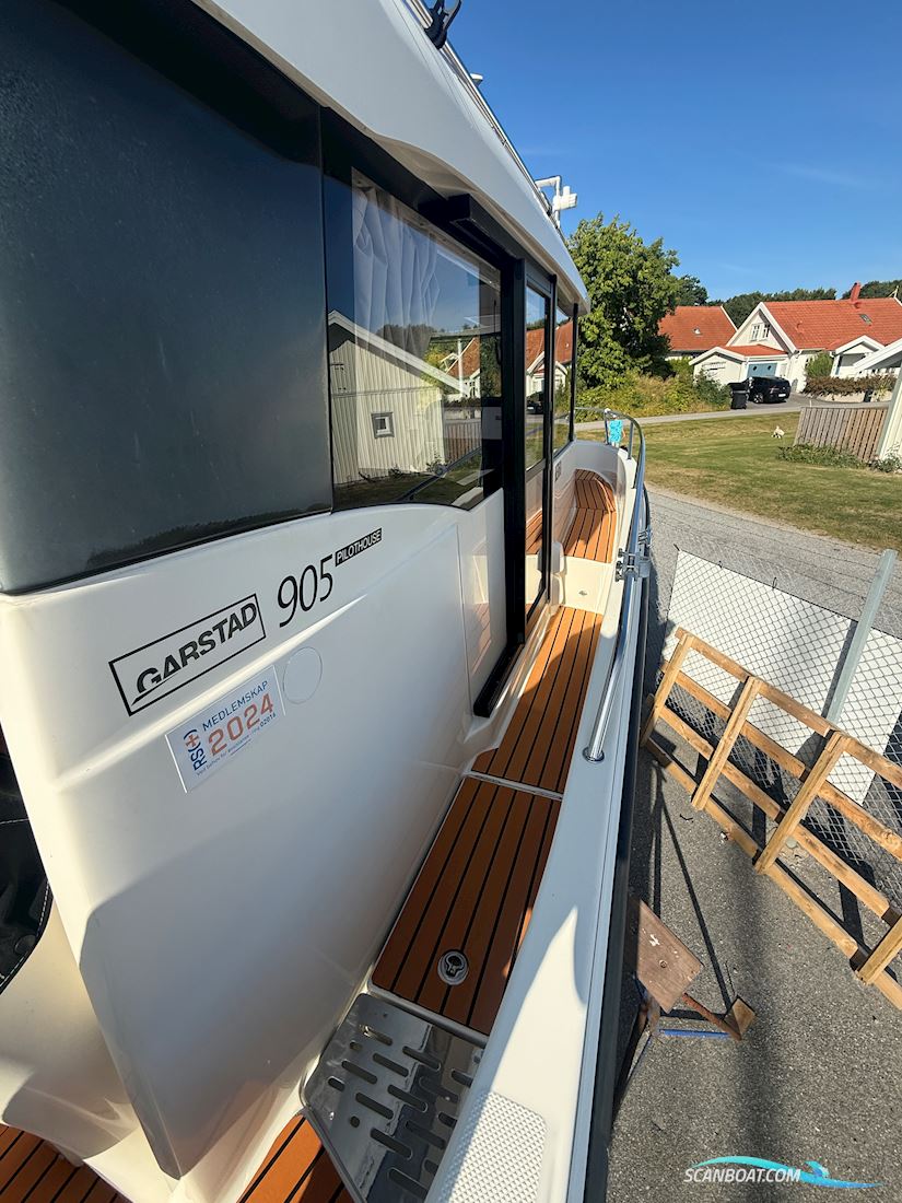 Quicksilver 905 Pilothouse