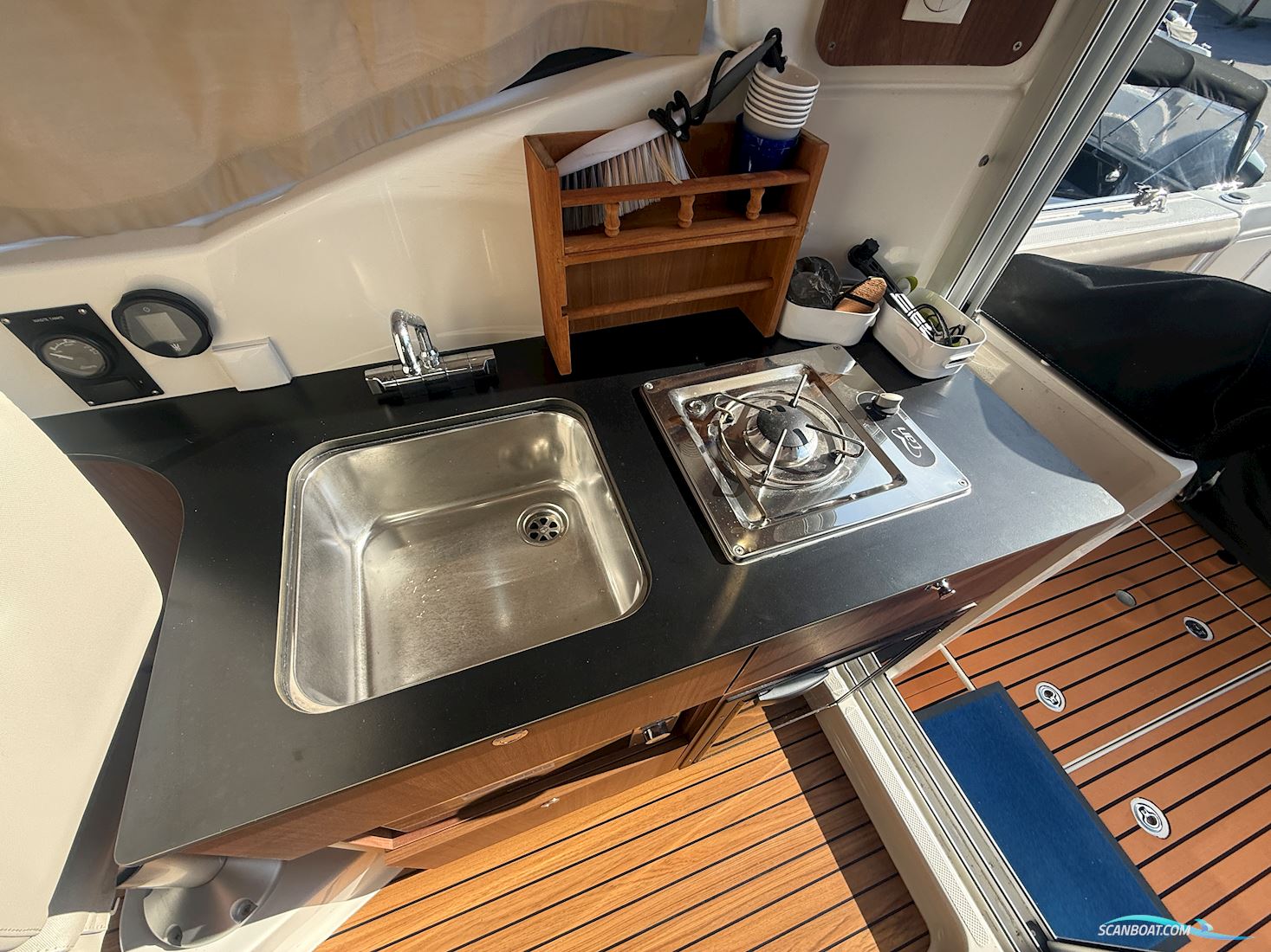 Quicksilver 905 Pilothouse
