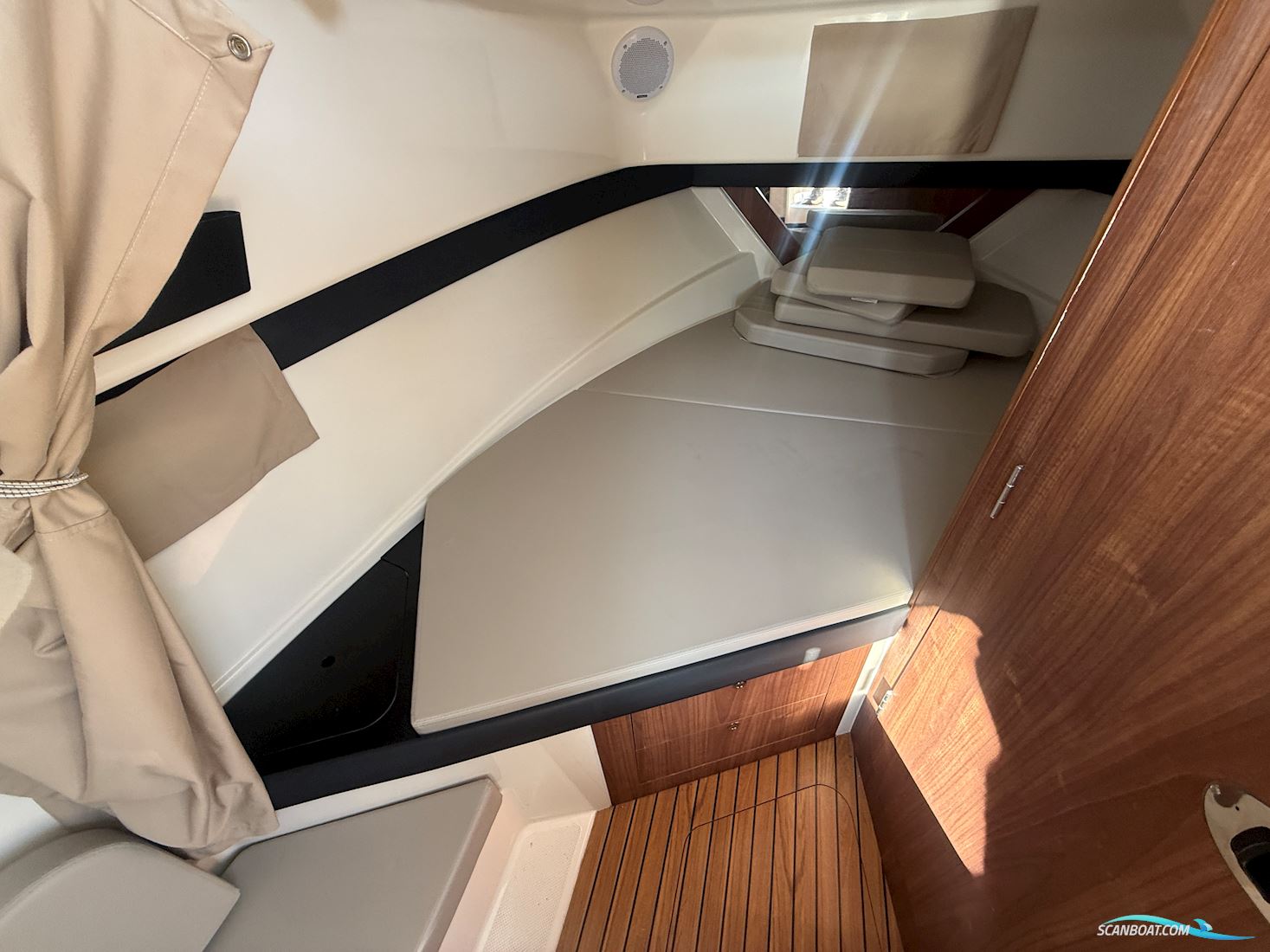 Quicksilver 905 Pilothouse