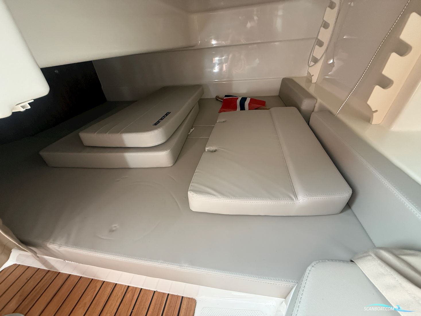 Quicksilver 905 Pilothouse