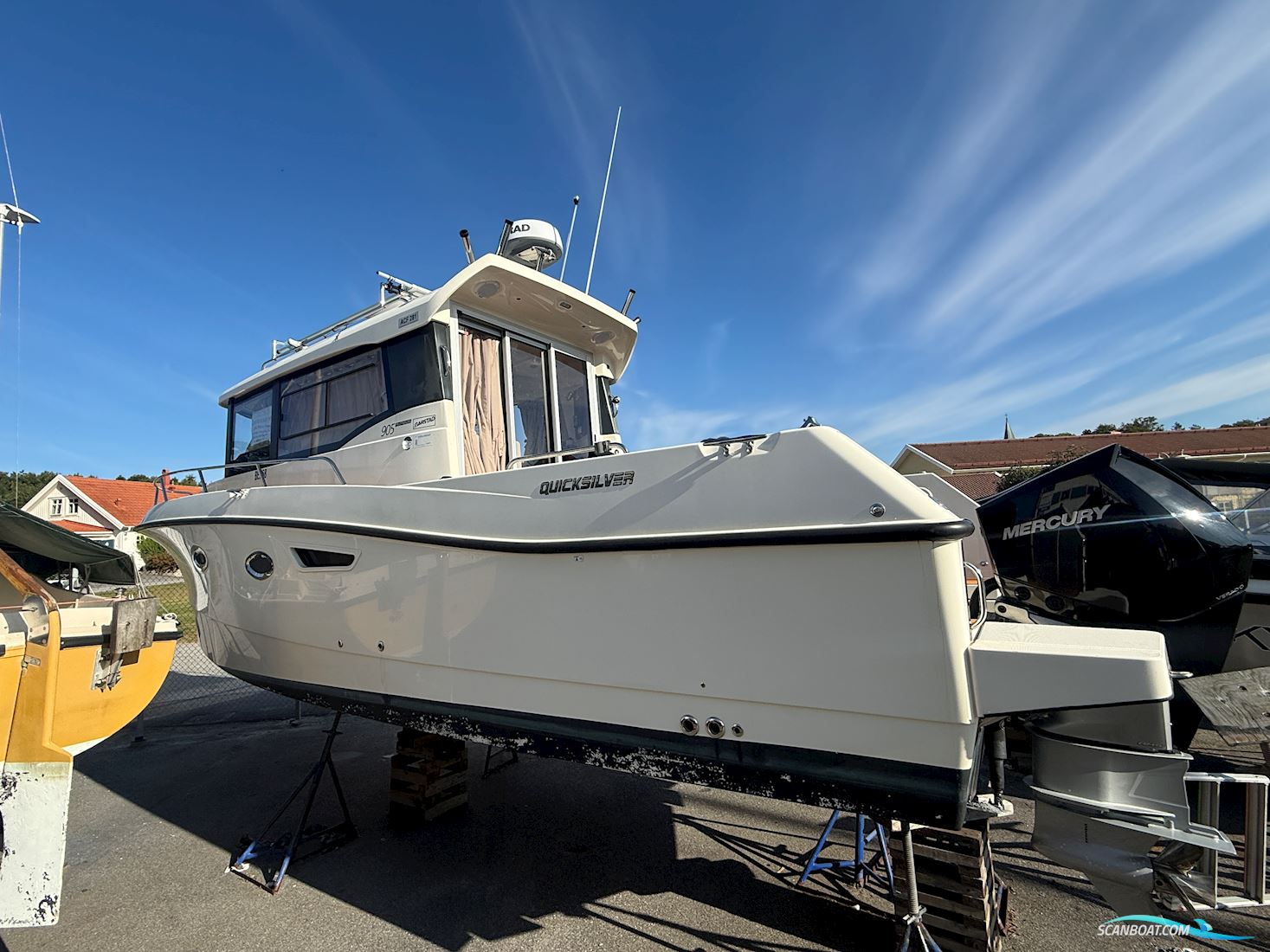 Quicksilver 905 Pilothouse