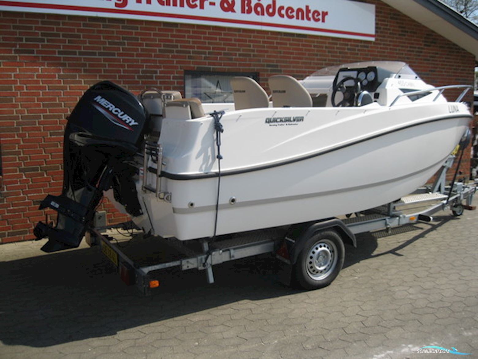 Quicksilver Activ 455 Cabin m/Mercury F50 hk EFI 4-takt og Brenderup trailer