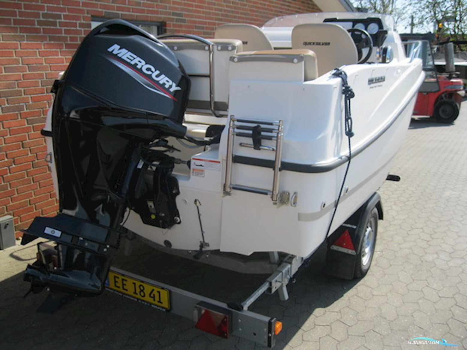 Quicksilver Activ 455 Cabin m/Mercury F50 hk EFI 4-takt og Brenderup trailer