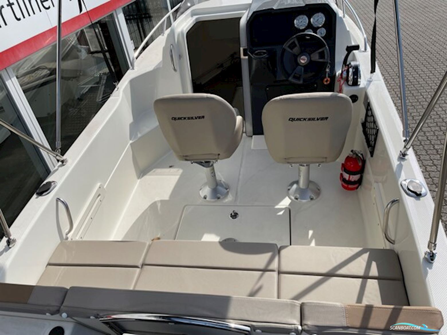 Quicksilver Activ 505 Cabin Med F80 Mercury-Efi 4 Takt Inkl. Trailer