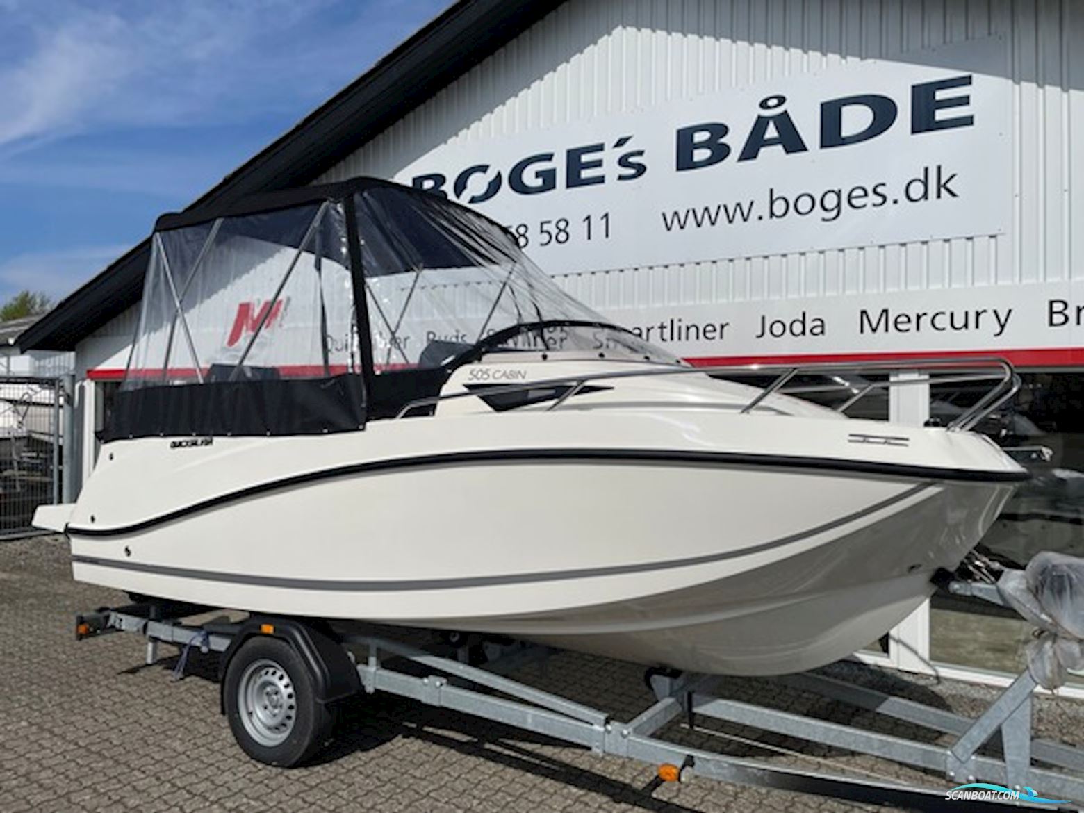 Quicksilver Activ 505 Cabin Med F80 Mercury-Efi 4 Takt Inkl. Trailer