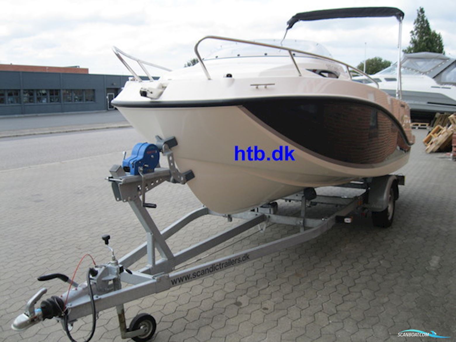 Quicksilver Activ 505 Cabin m/Mercury F80 hk og Scandic trailer