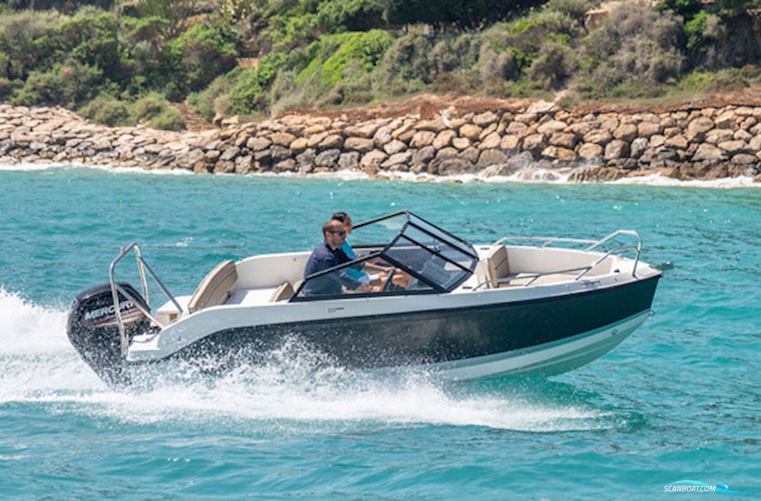 Quicksilver Activ 555 Bowrider m/Mercury F115 hk EFI 4-takt - SOLGT !