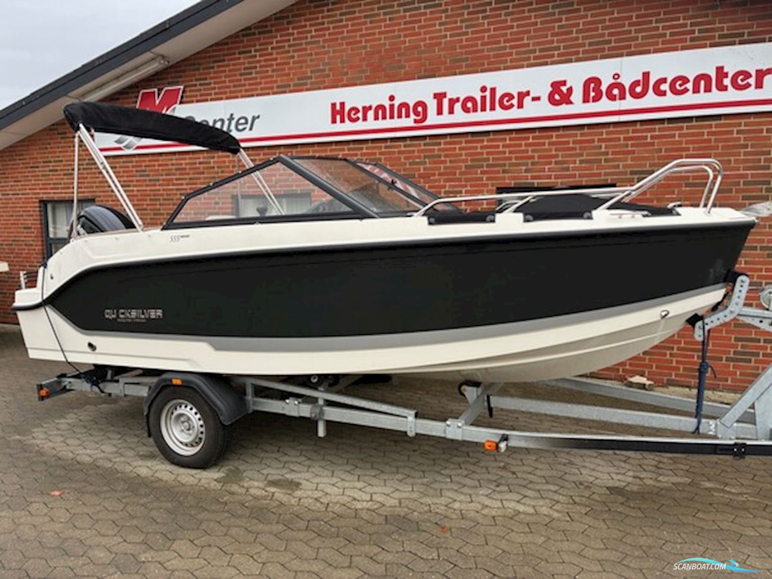 Quicksilver Activ 555 BR m/Mercury F115 hk EFI og Brenderup trailer