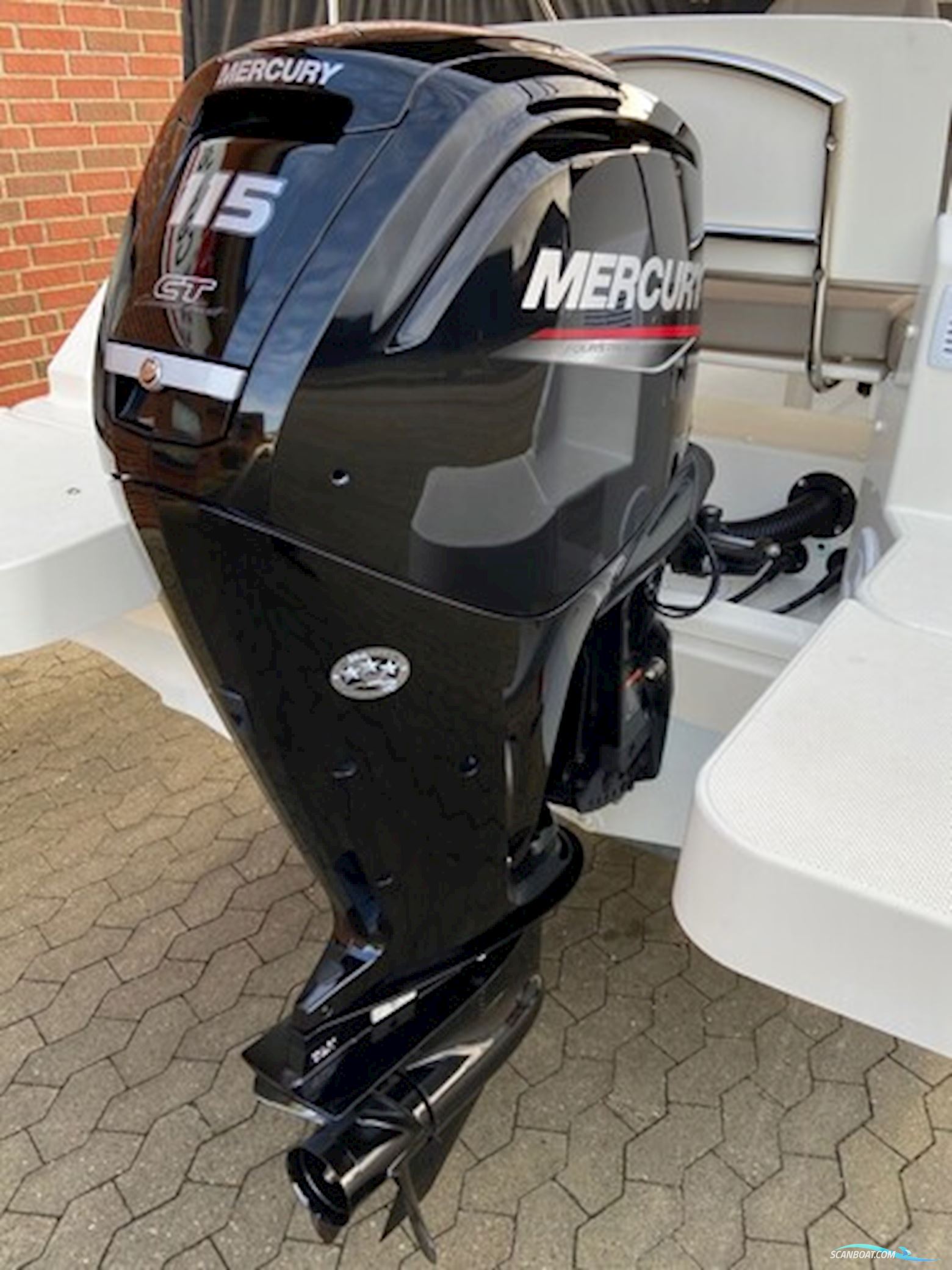 Quicksilver Activ 555 Cabin m/Mercury F115 hk og Brenderup trailer