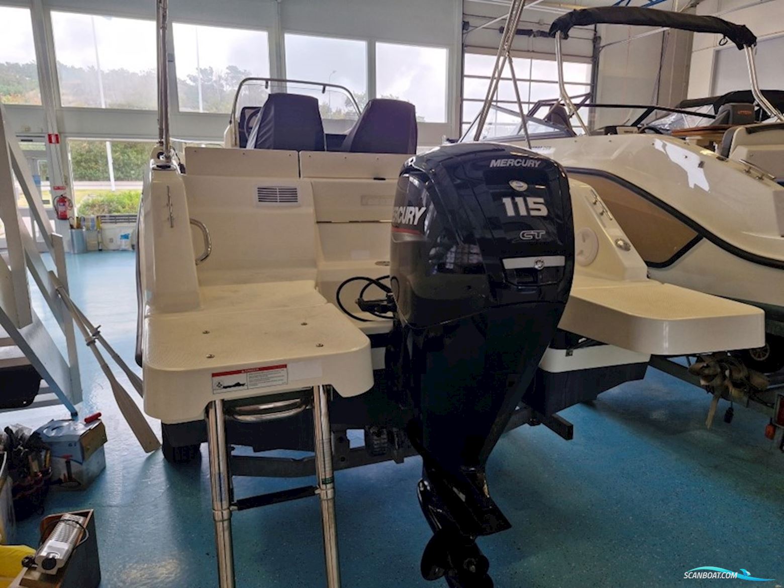 Quicksilver Activ 555 Open