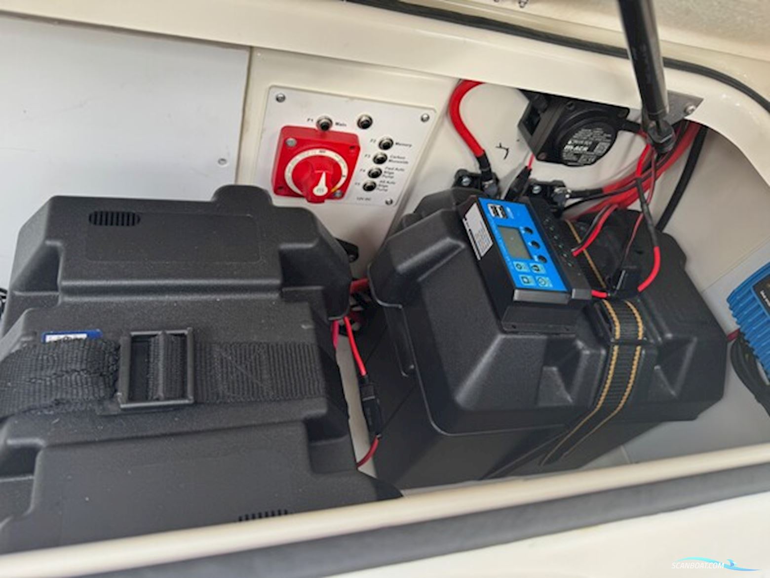 Quicksilver Activ 595 Cruiser Med F115 Mercury-Efi 4 Takt XL CT - Inkl.1800 kg Brenderup 221800SR Premium Bådtrailer.