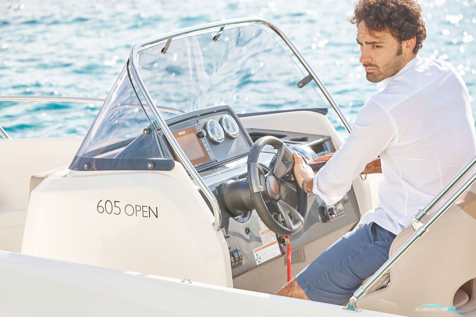 Quicksilver Activ 605 Open 