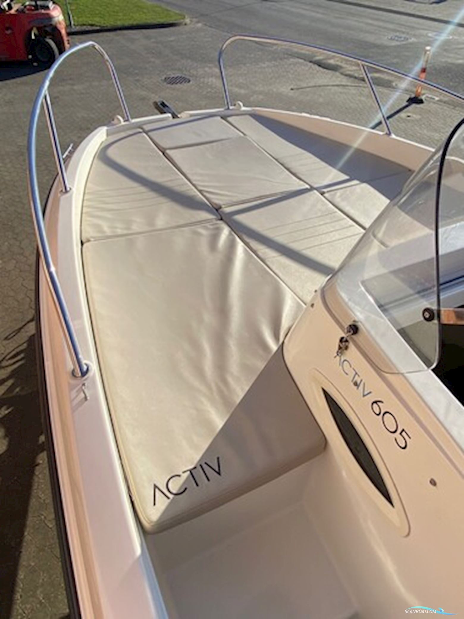 Quicksilver Activ 605 Sundeck m/Mercury F150 hk og Brenderup trailer