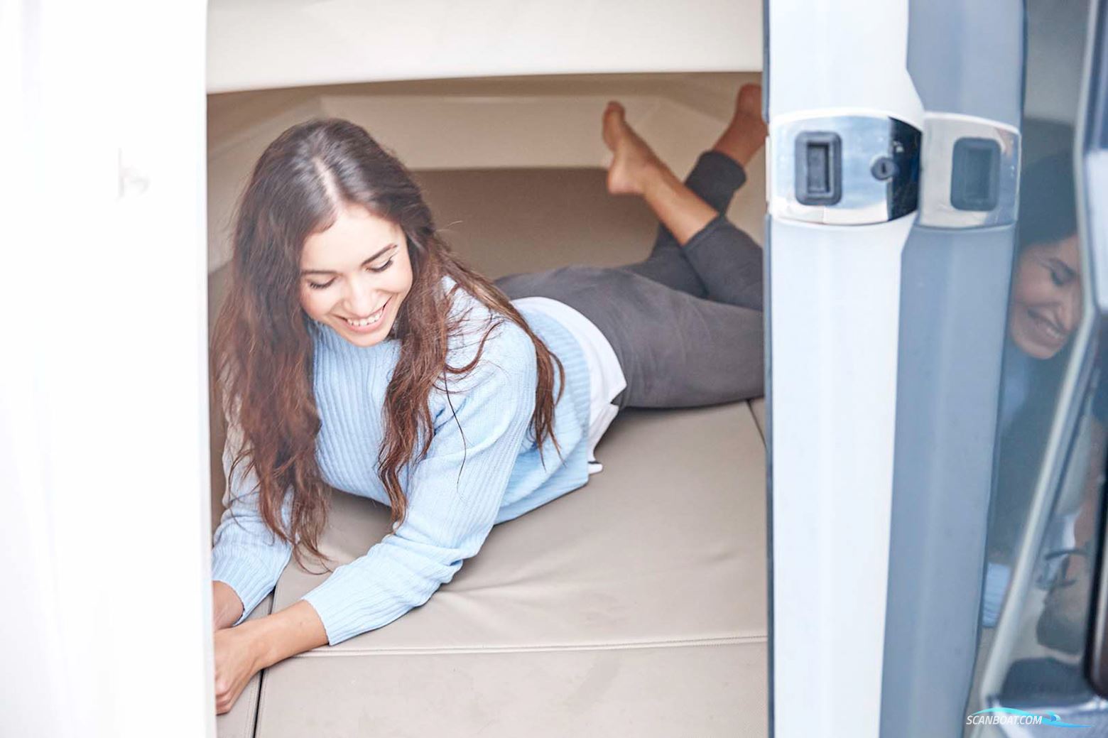 Quicksilver Activ 605 Sundeck