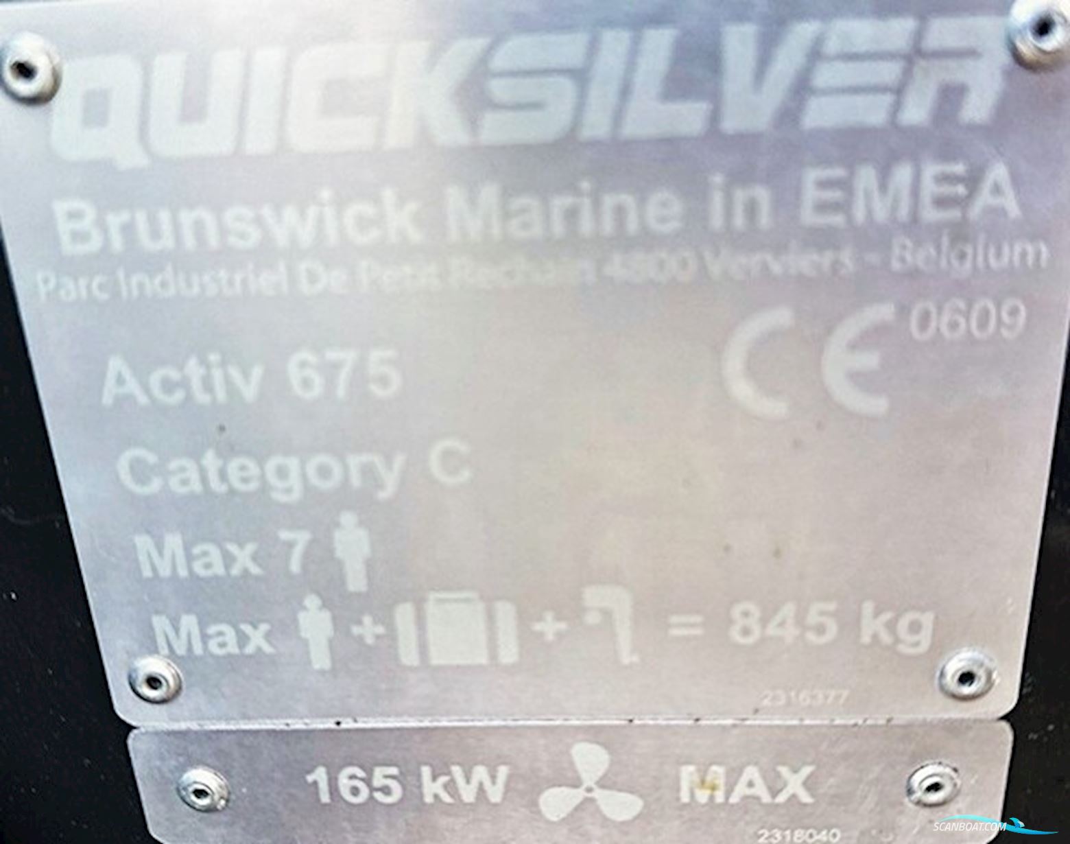 Quicksilver Activ 675 Cruiser med Mercury 150Hk Motor.