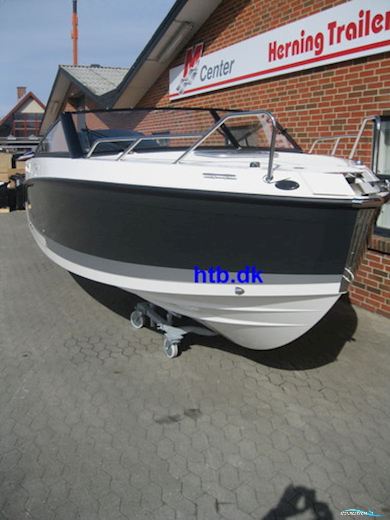 Quicksilver Activ 675 Cruiser m/Mercury F200 hk V6 - Nedsat Påskepris !