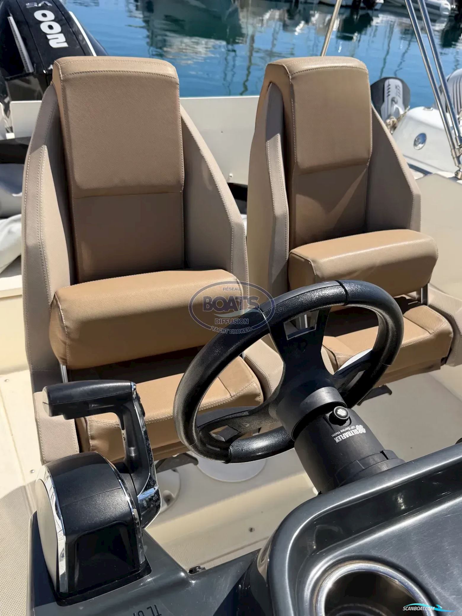 Quicksilver Activ 675 Open