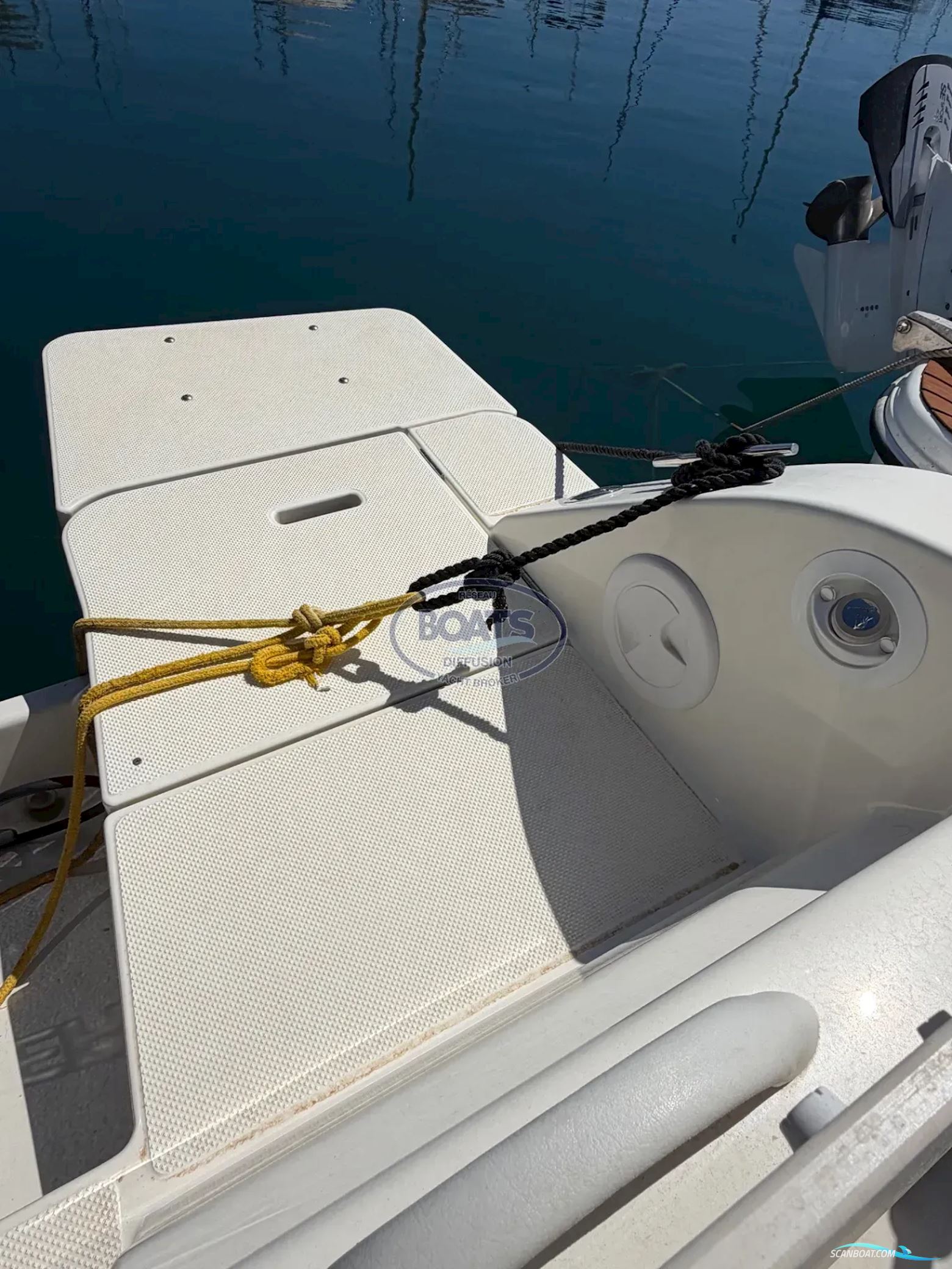 Quicksilver Activ 675 Open